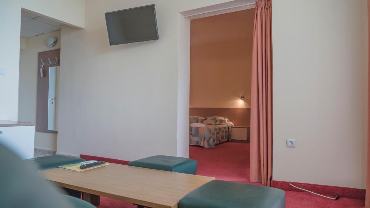 Park Hotel Persey Βάρνα Εξωτερικό φωτογραφία