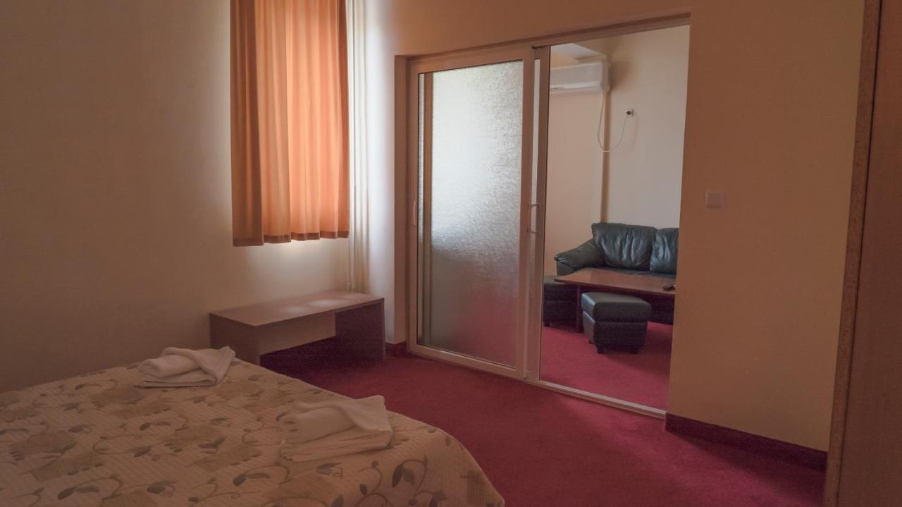 Park Hotel Persey Βάρνα Εξωτερικό φωτογραφία