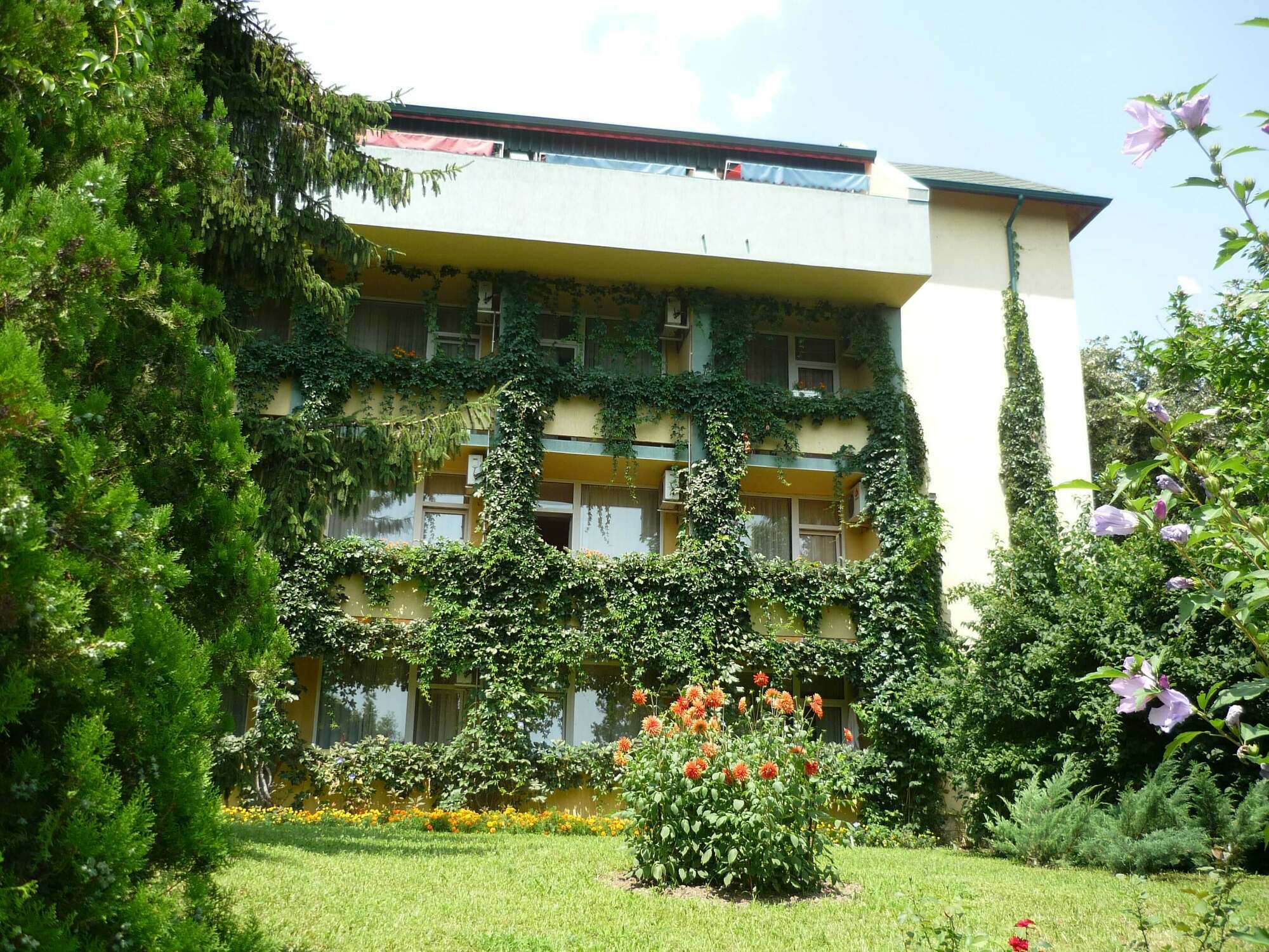 Park Hotel Persey Βάρνα Εξωτερικό φωτογραφία